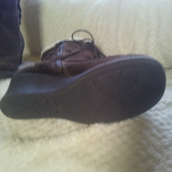 Vintage Mudd Lace Accented Boots - Picture 4 of 6